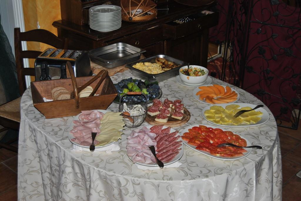 Le Macine Del Confluente Bed & Breakfast Badalucco Exterior foto